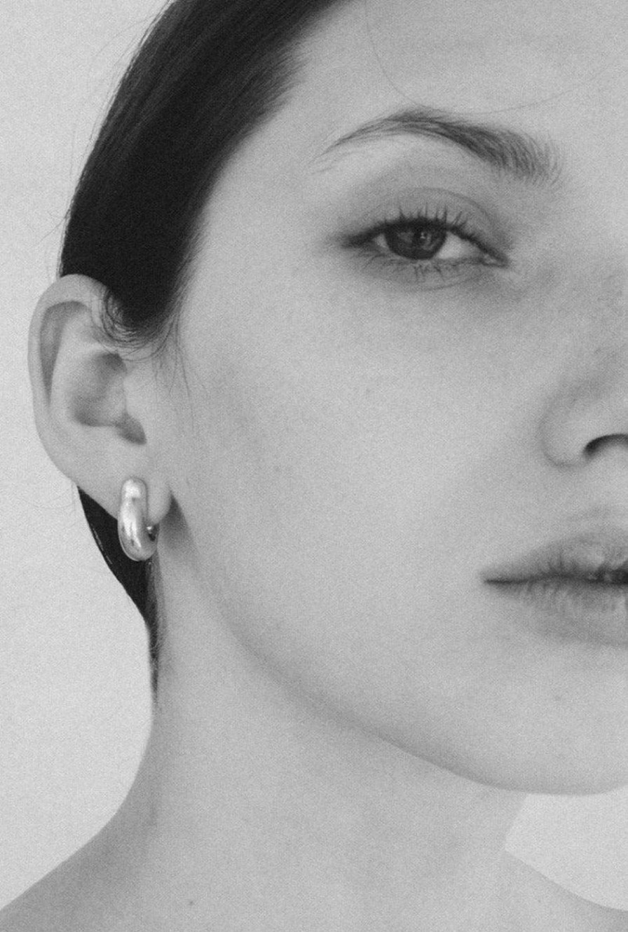 Earrings Annika Inez | Ample Hinge Hoops, Small Sterling Silver